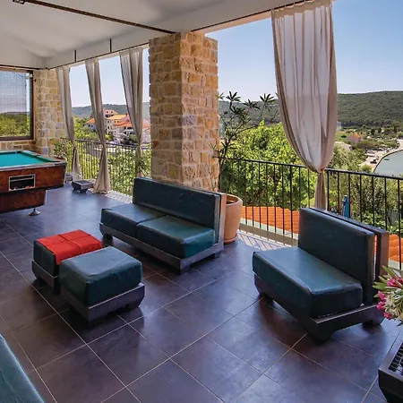 Dom wakacyjny Amazing In Kampor Kampor