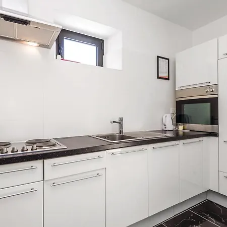 Dom wakacyjny Amazing In Kampor *