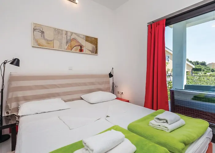 Ferienhaus Amazing In Kampor